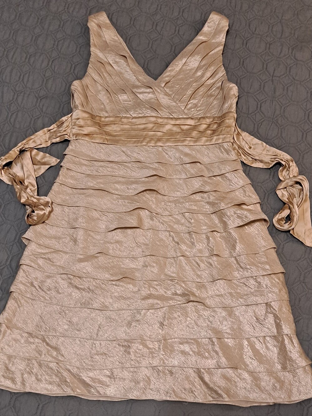 Adroanna Papell Elegant Sleeveless Ruffle Dress in Champagne Size 12
